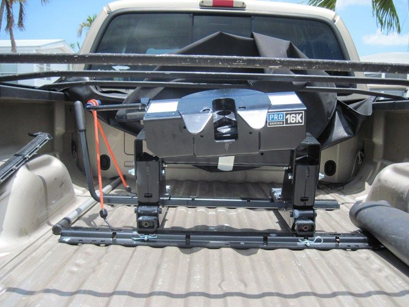 5th-Wheel Hitch On A Flatbed Truck?